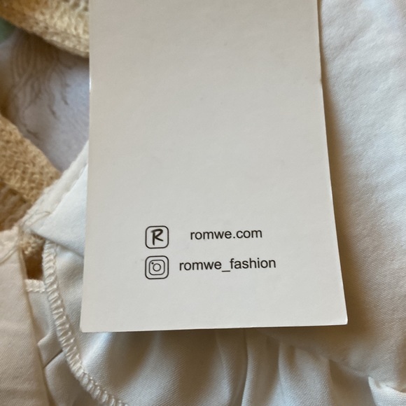 ✨Super Cute Pastel Yellow Frilly Collar Sweater!!✨ - Picture 6 of 6